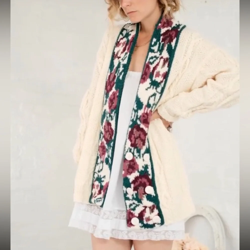 Vintage Lady Foot Locker Knitted Cream Floral Sweater Cable Knit Cardigan LARGE - Picture 8 of 10